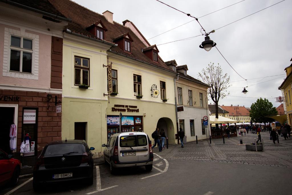 Hostel PanGeea Hermannstadt Exterior foto